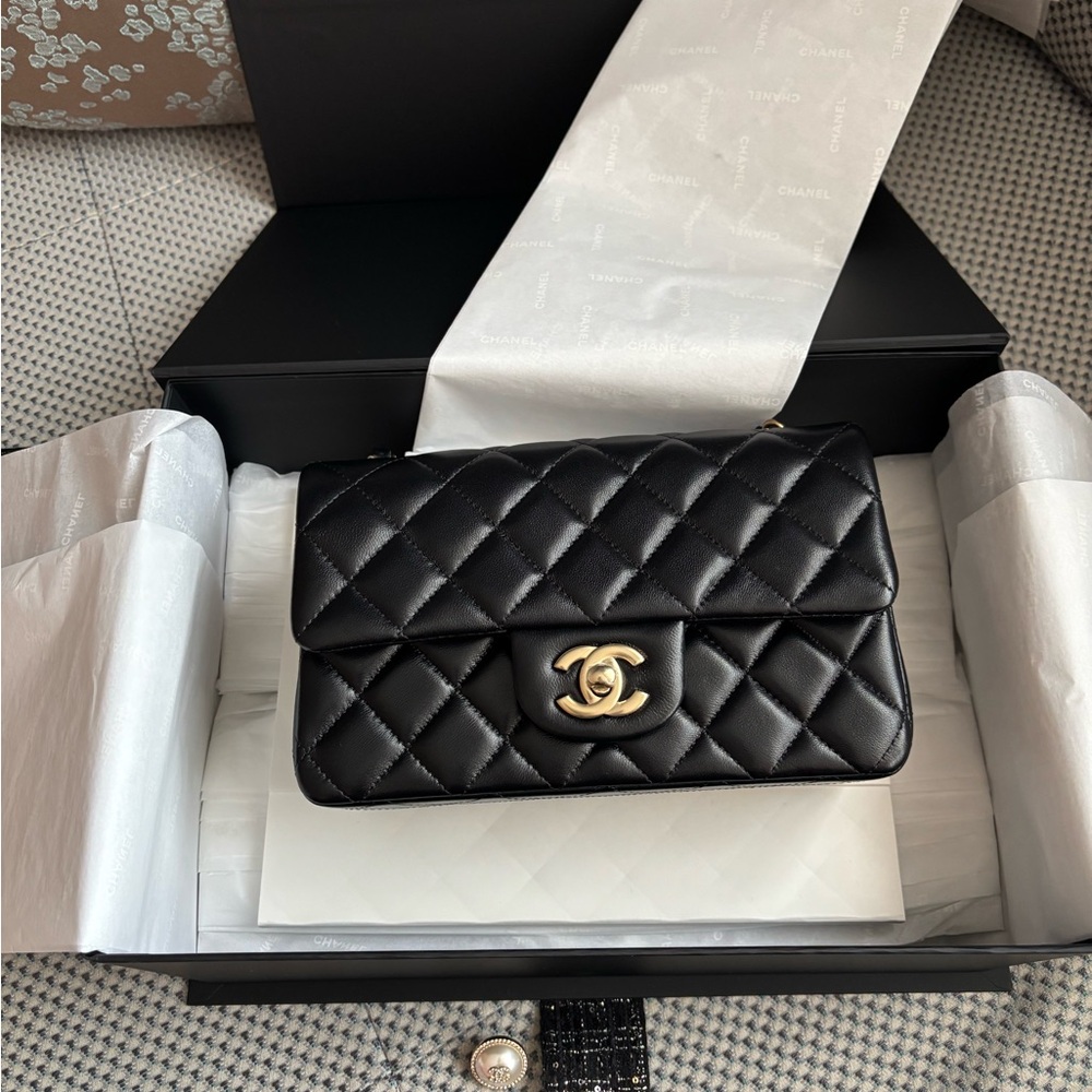 Chanel Mini Flap Lambskin Bag with packaging - Picture 2 of 6